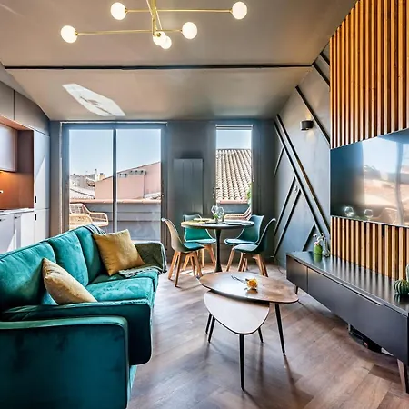 Loft En - Duplex Terrasse Coeur Historique Avec Vue Dégagée&parking Souterrain Offert La Ciotat